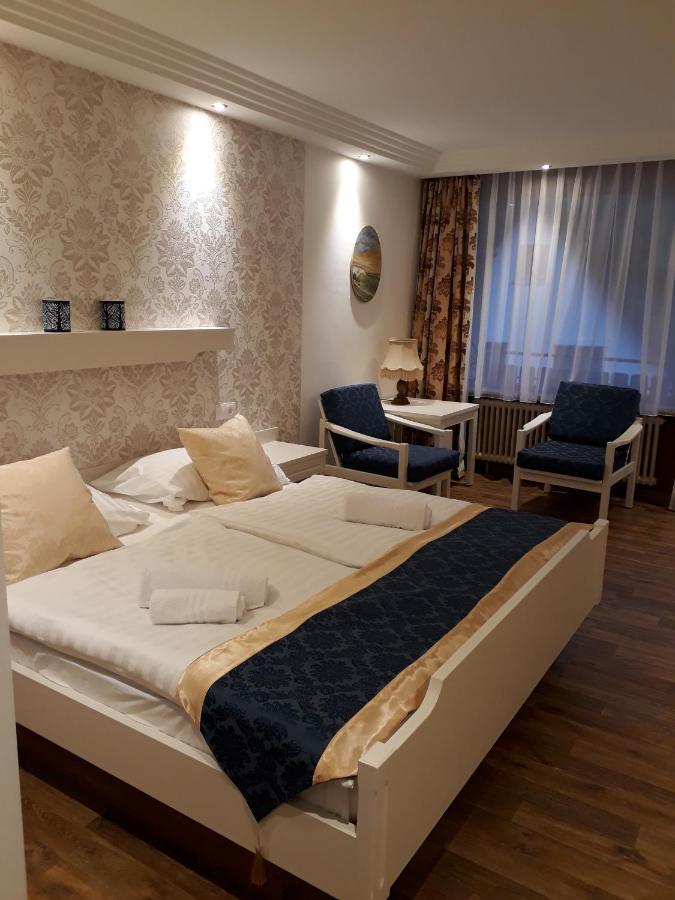 Hotel Eleon 바트타이나흐자벨슈타인 외부 사진