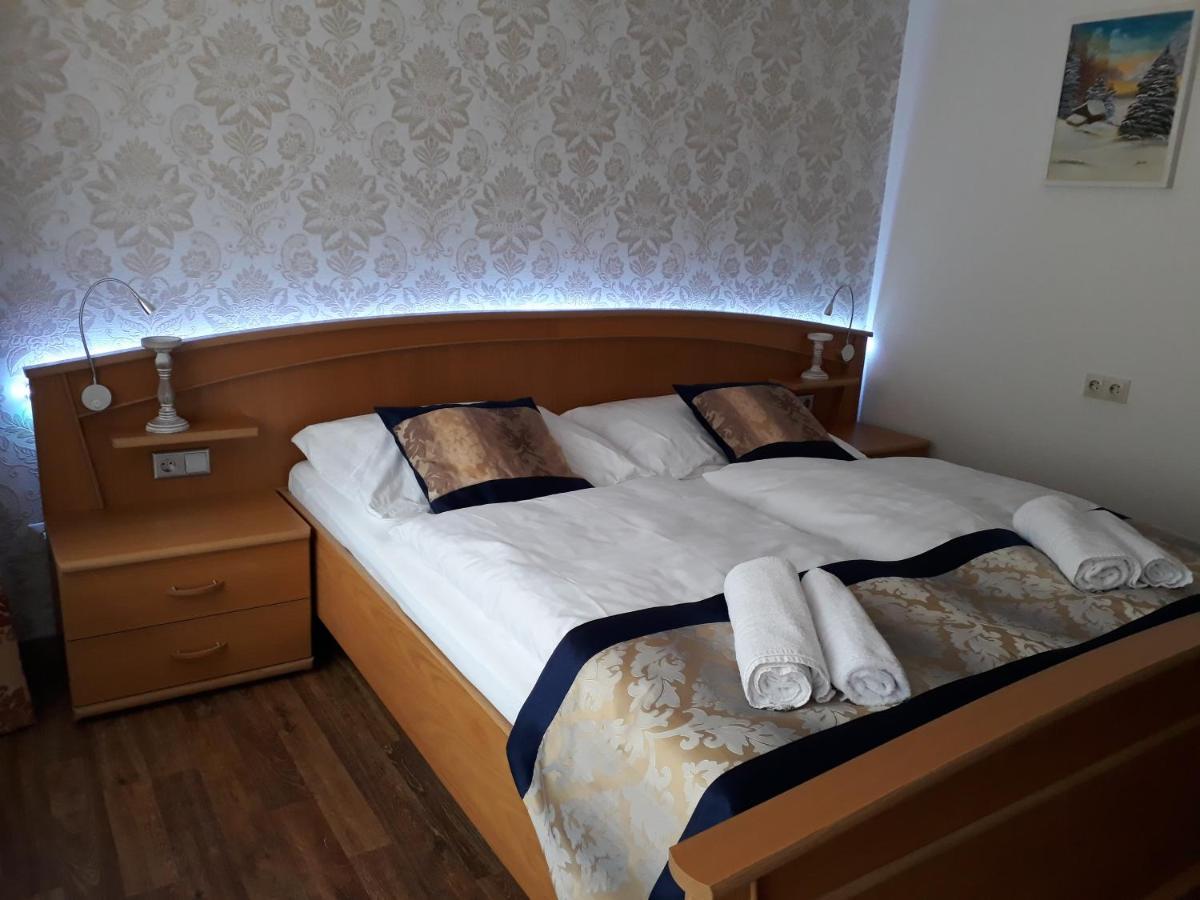 Hotel Eleon 바트타이나흐자벨슈타인 외부 사진