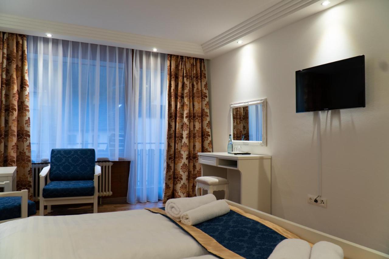 Hotel Eleon 바트타이나흐자벨슈타인 외부 사진