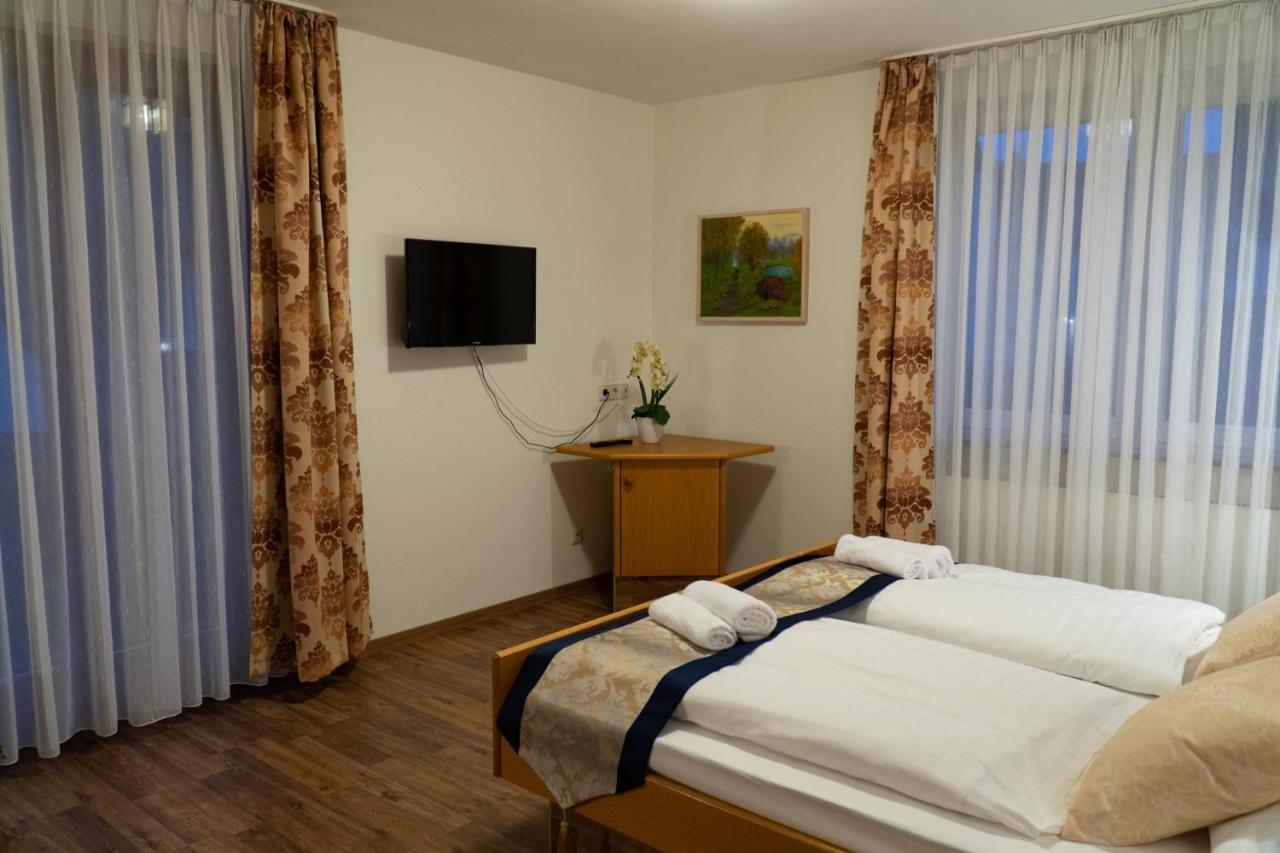 Hotel Eleon 바트타이나흐자벨슈타인 외부 사진